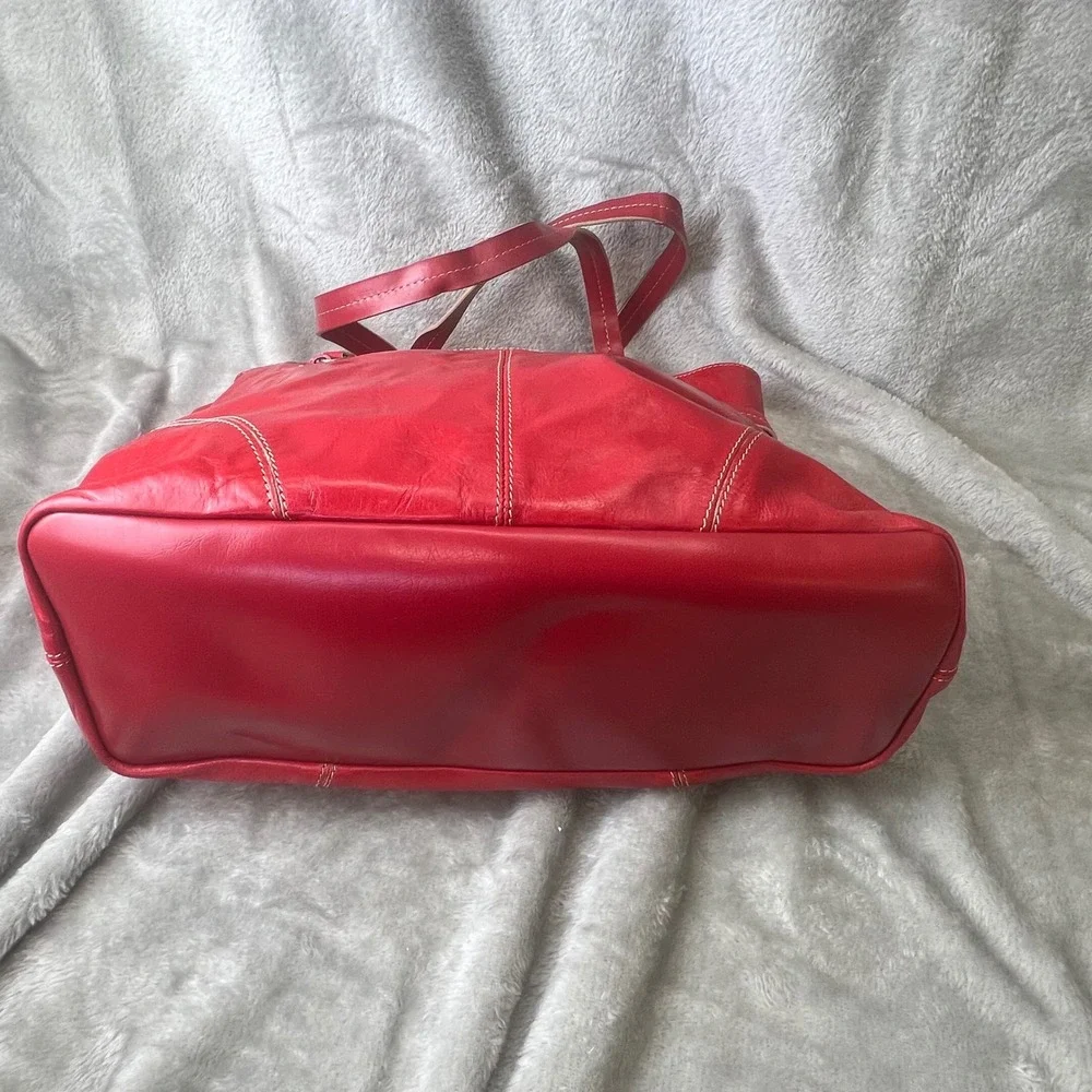 Kenneth Cole Reaction Red Leather Tote Bag Indie Sleaze Y2K Corporate Goth Retro